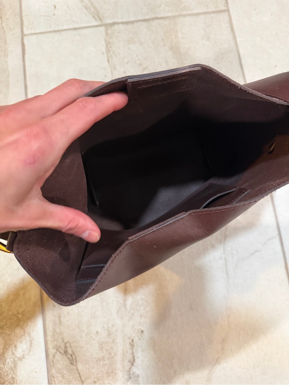EUC Madewell The Essential Bucket Tote Chocolate Raisin Leather Tote - Picture 7 of 11